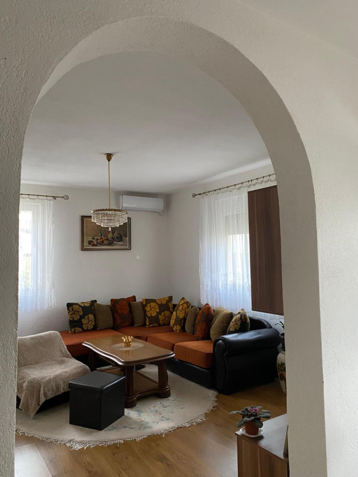 Guest House Kruna Ulcinj Esterno foto